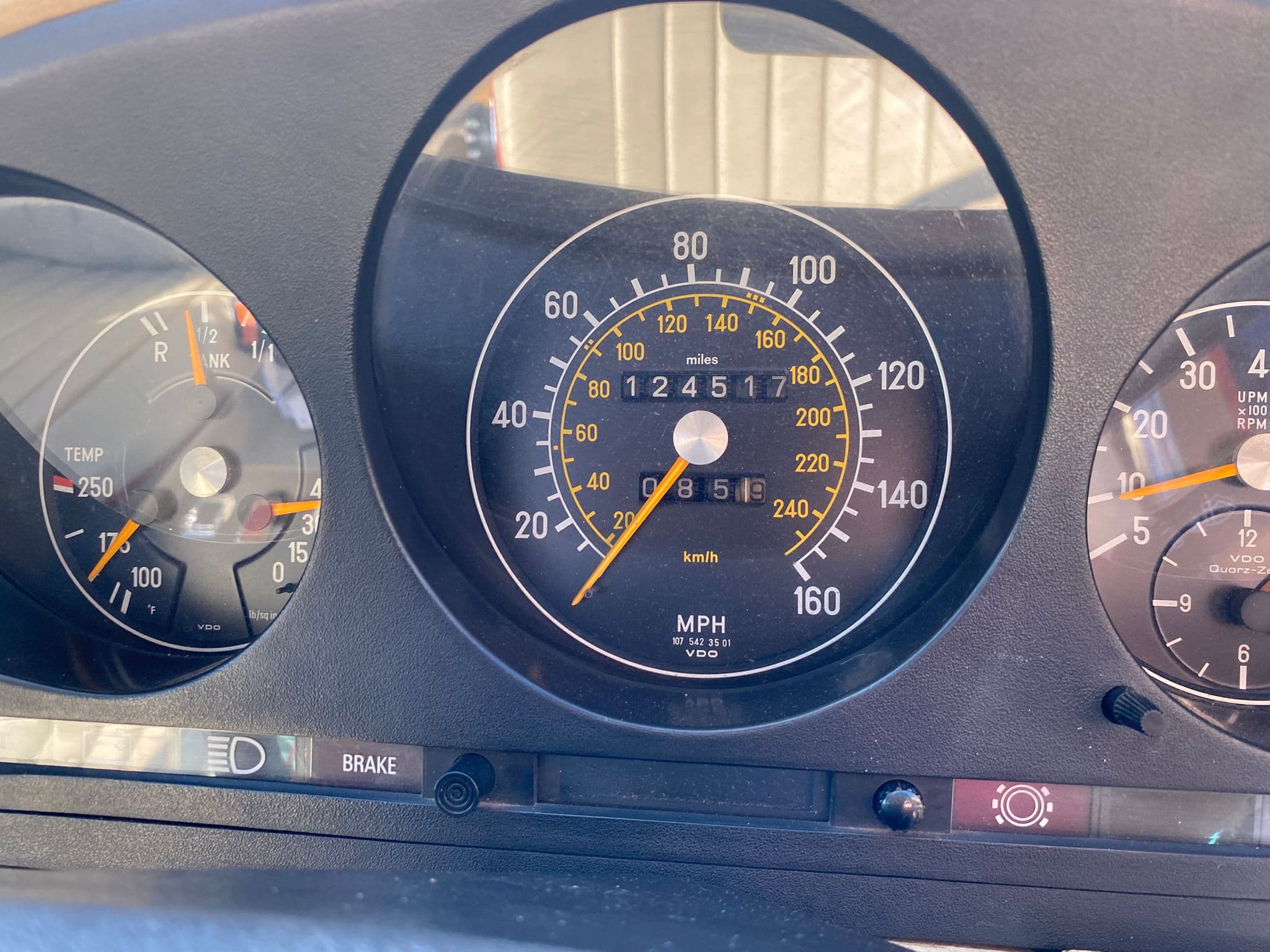 Mercedes SL 350 1979 - Image 13