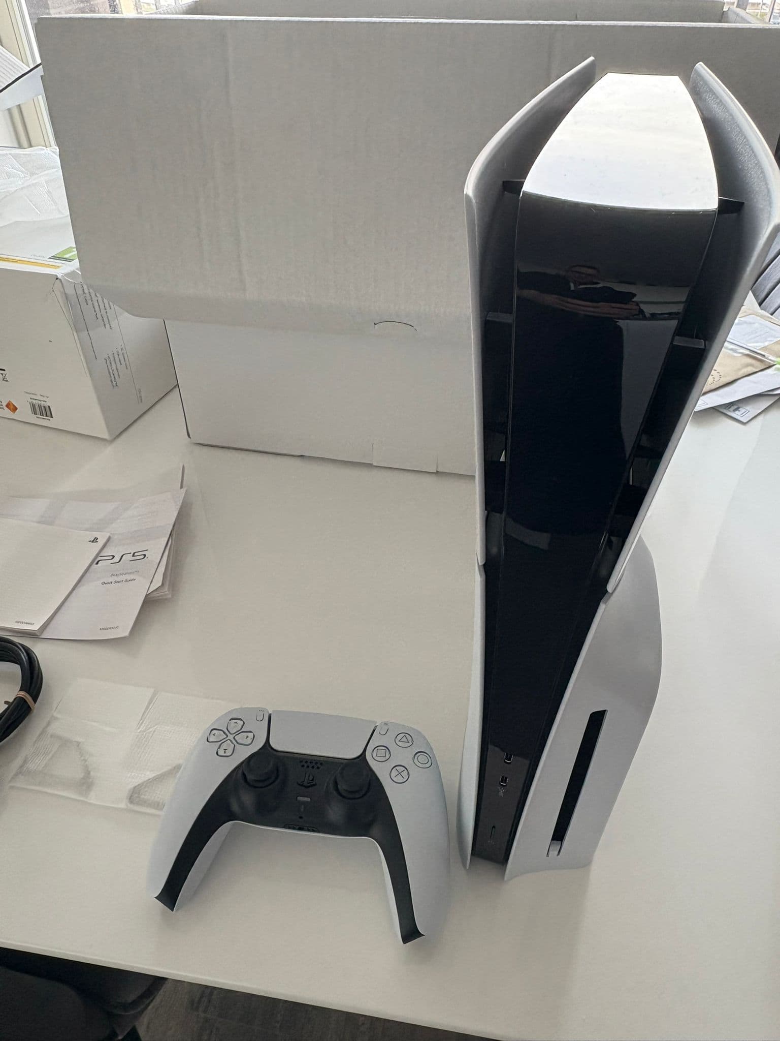 PS5 Standard (Slim) - never used before, damaged box - Image 3