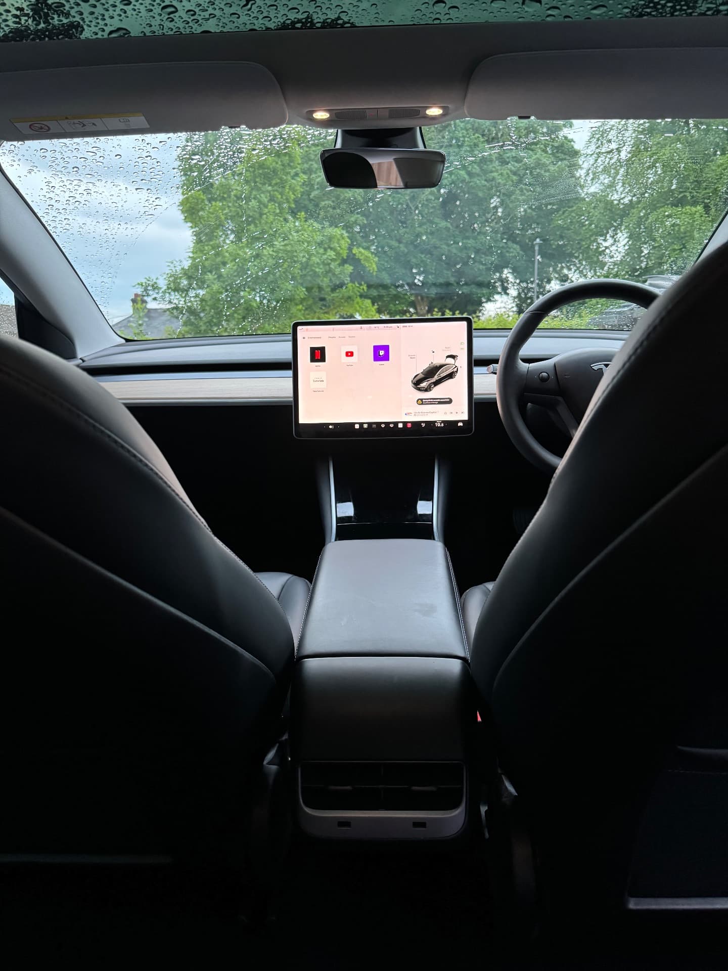 Tesla Model 3 - Image 12